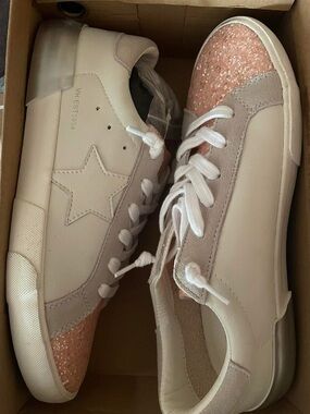 Women's Star Detail Glitter Toe Leather Sneakers - Cream & Pink